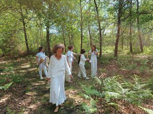 Hymne femmes en groupe
